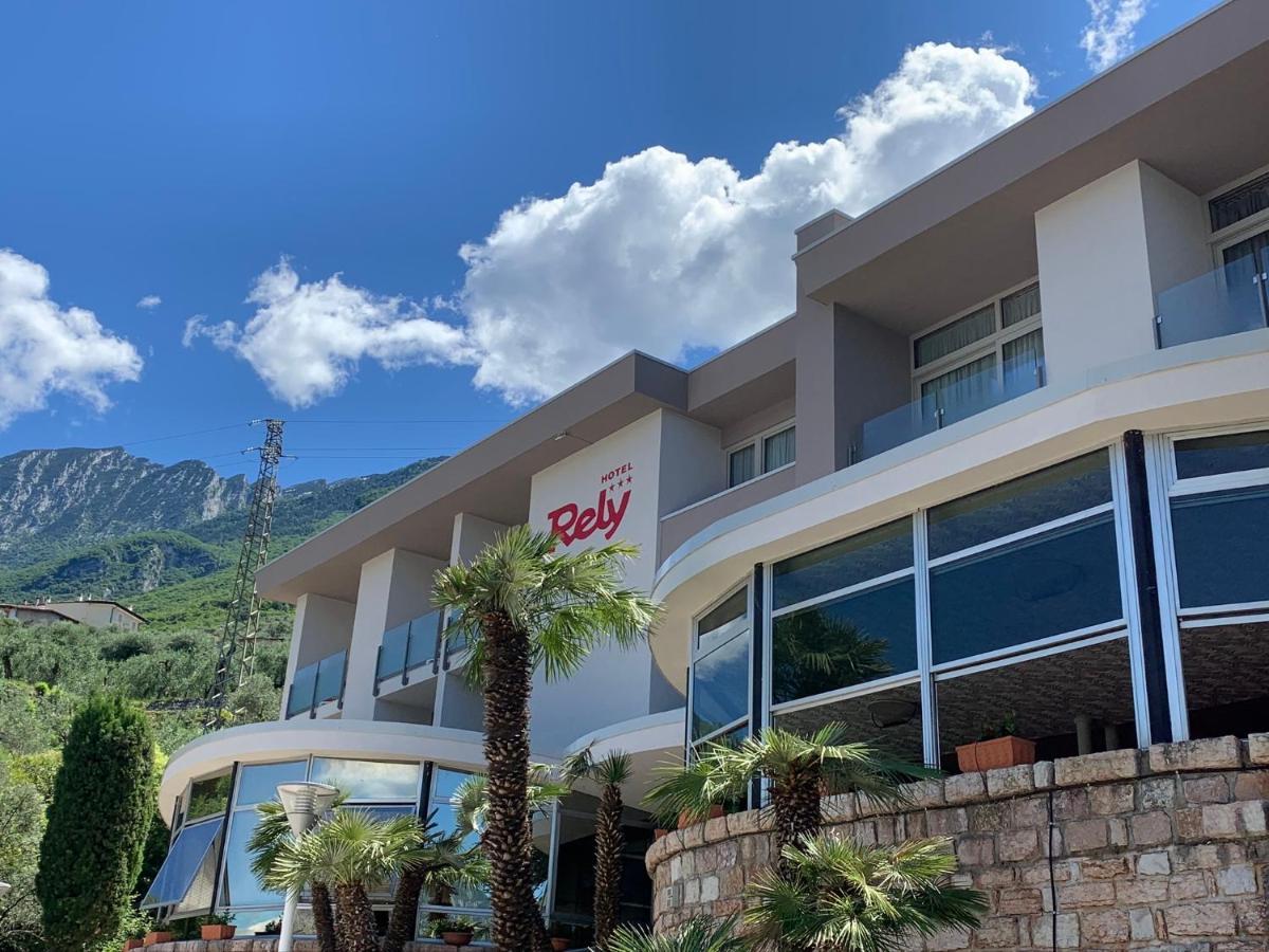 Hotel Residence Rely Brenzone Extérieur photo