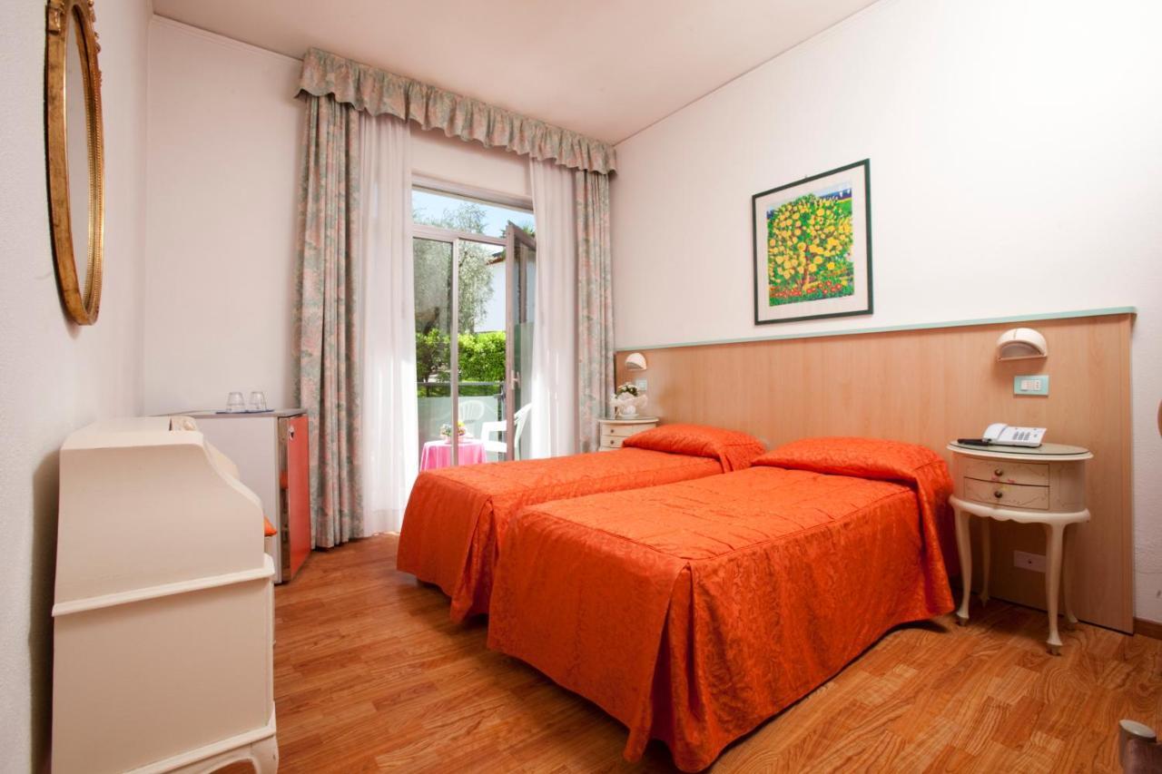 Hotel Residence Rely Brenzone Chambre photo
